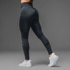 1st Phorm Solstice Bra and Element Leggings